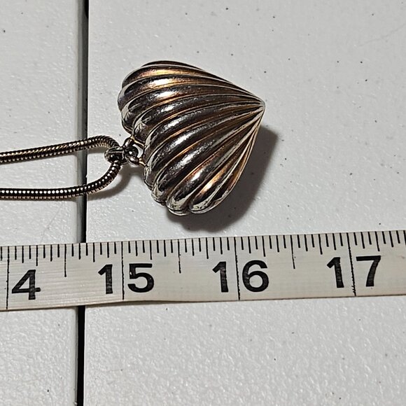 Vintage Two Tone Ribbed Heart Pendant Necklace Snake Chain Valentines Day Gift - Picture 7 of 7